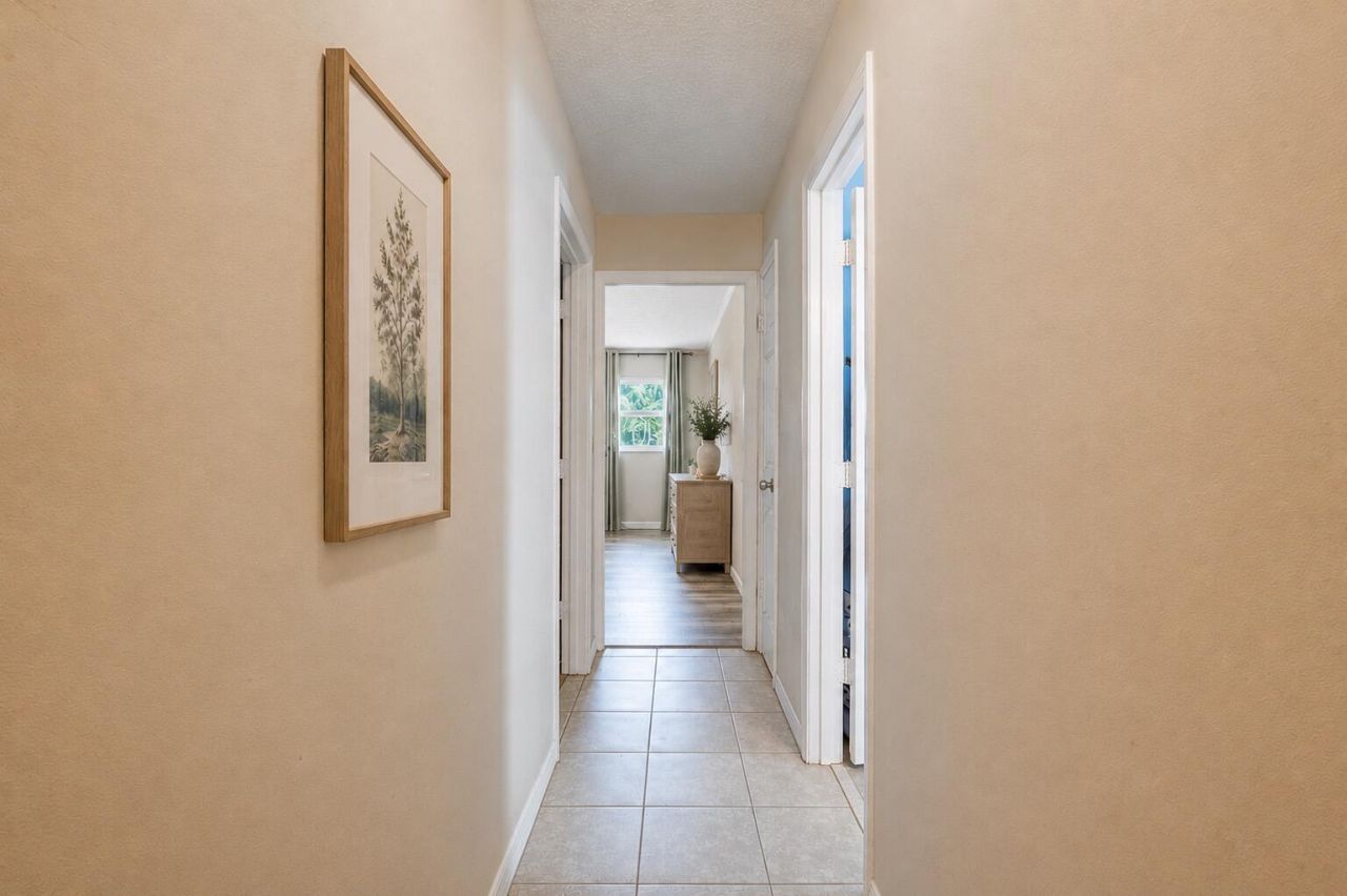 1091 SE Spinnaker Avenue, Port Saint Lucie, FL 34983 Photo