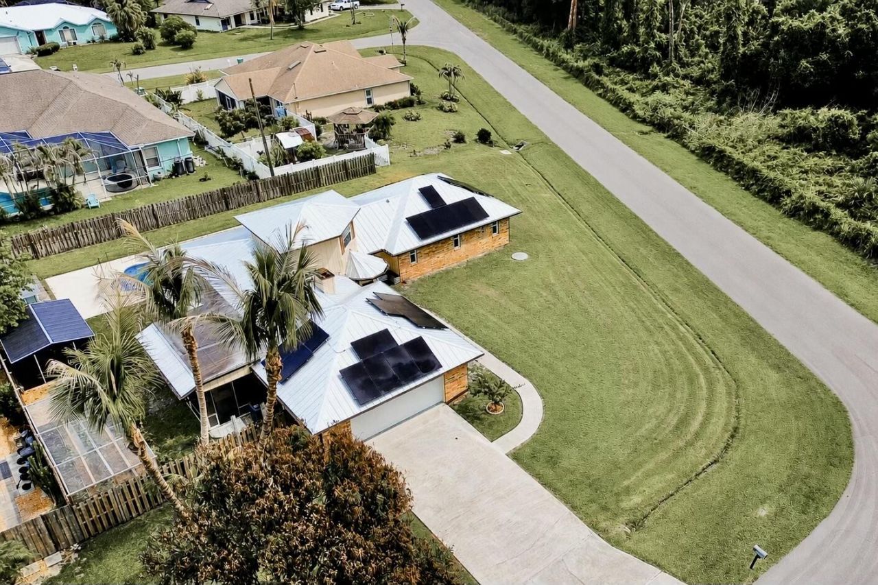 1091 SE Spinnaker Avenue, Port Saint Lucie, FL 34983 Photo