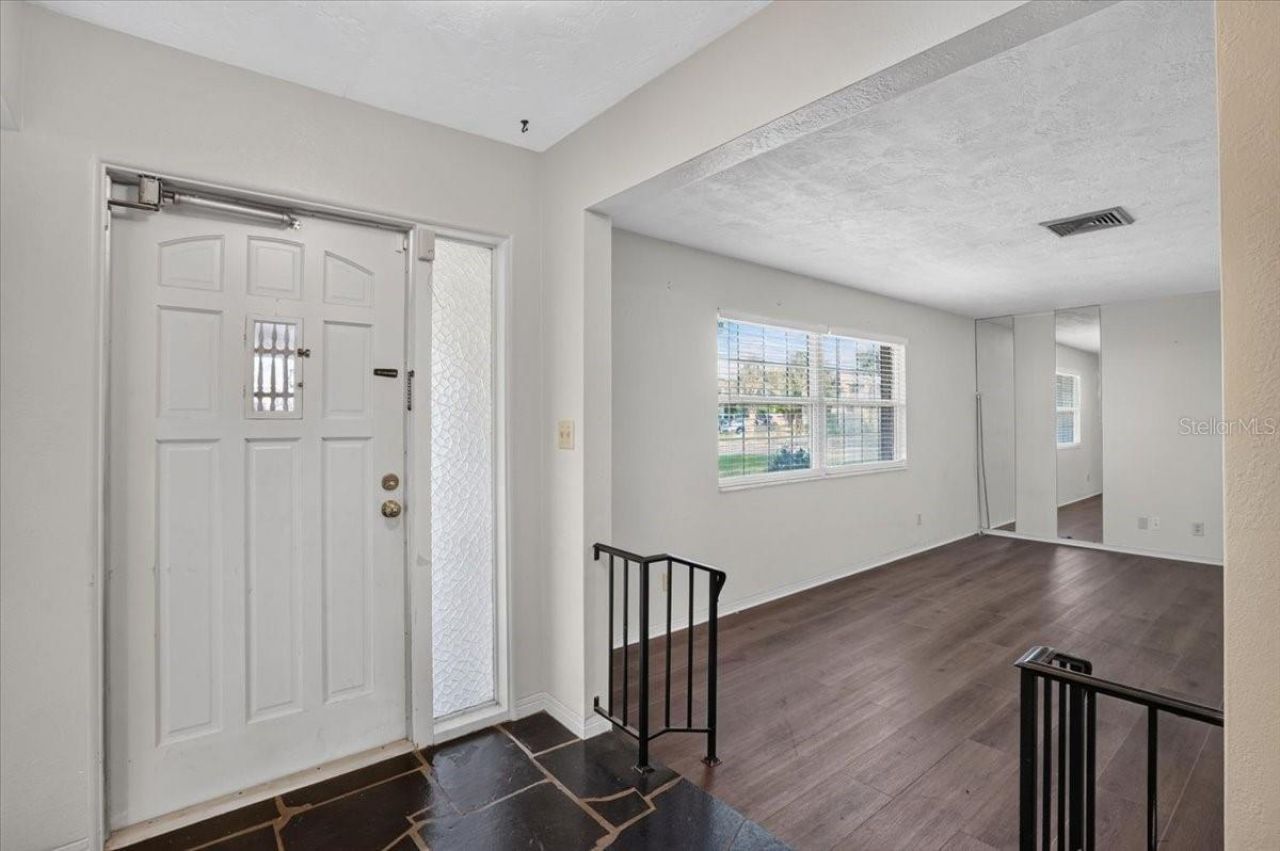 6999 16th Avenue N, Saint Petersburg, FL 33710 Photo
