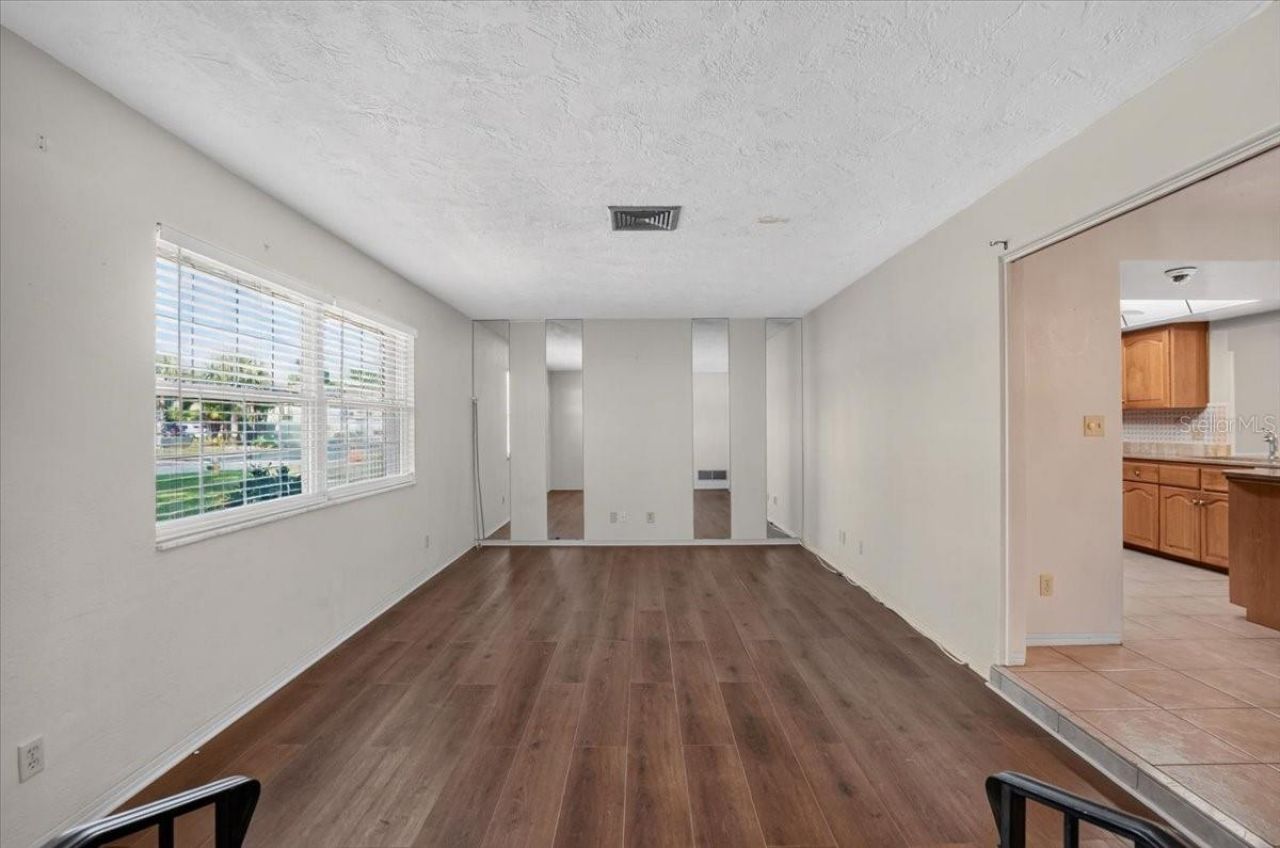 6999 16th Avenue N, Saint Petersburg, FL 33710 Photo