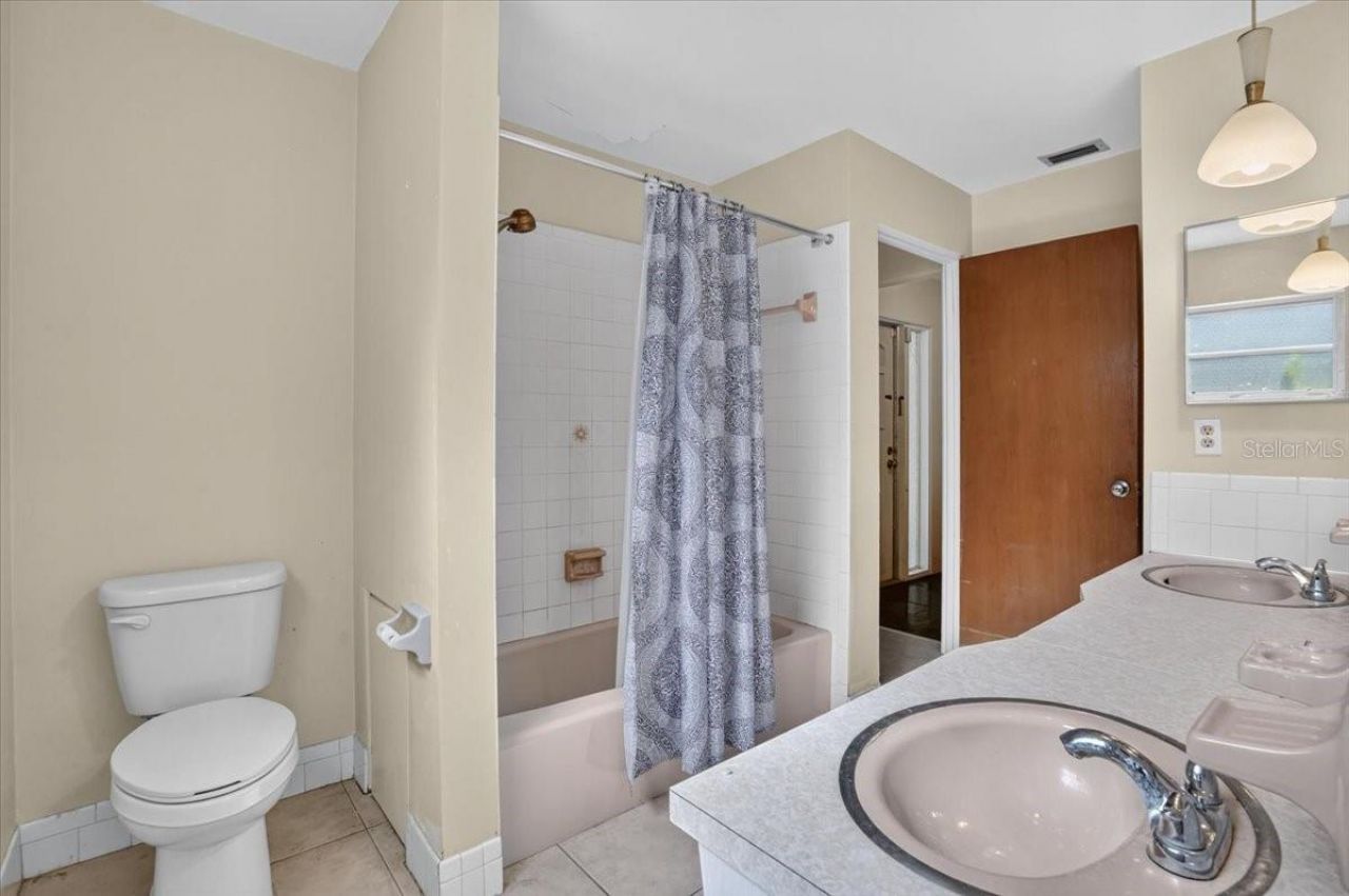 6999 16th Avenue N, Saint Petersburg, FL 33710 Photo