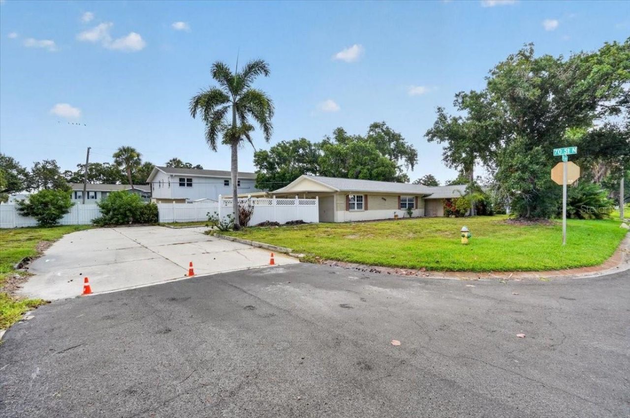 6999 16th Avenue N, Saint Petersburg, FL 33710 Photo