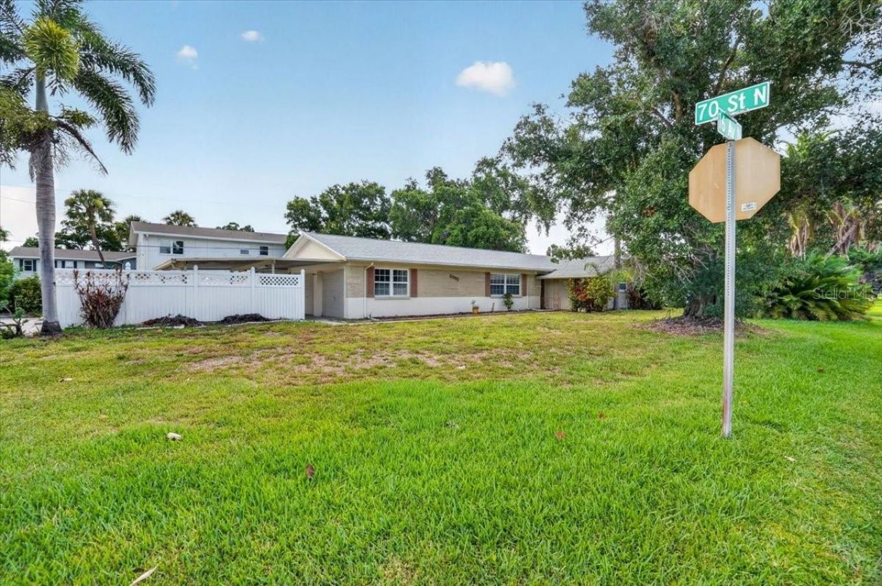 6999 16th Avenue N, Saint Petersburg, FL 33710 Photo