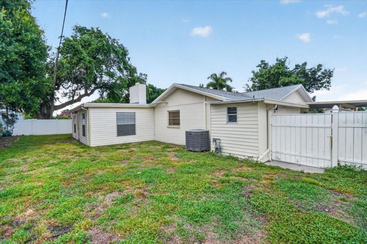 6999 16th Avenue N, Saint Petersburg, FL 33710 Photo