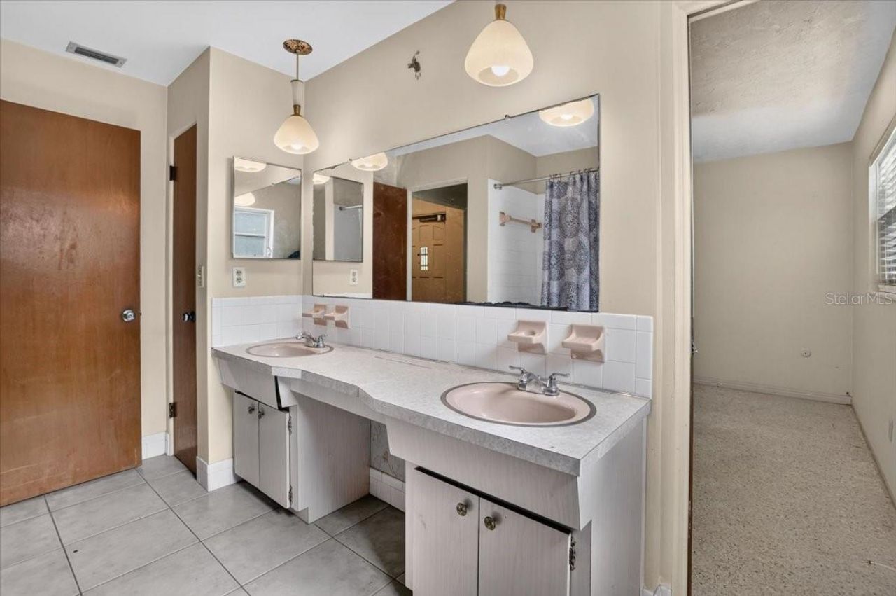 6999 16th Avenue N, Saint Petersburg, FL 33710 Photo