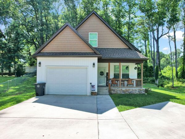 27 Langley Drive, LaFayette, GA 30728