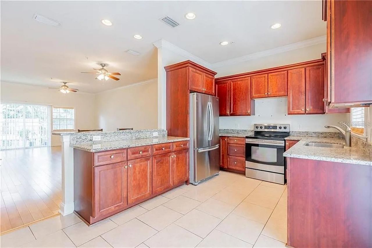 827 Grove Street N, Saint Petersburg, FL 33701 Photo