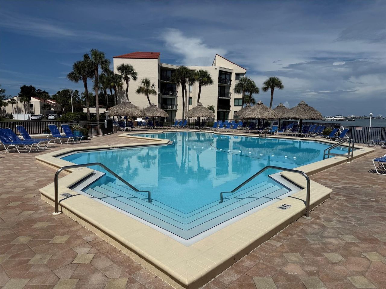 5633 Puerta Del Sol Boulevard S, Unit 307, Saint Petersburg, FL 33715 Photo