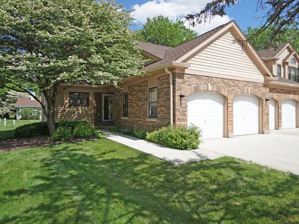 229 Willow Parkway , Buffalo Grove, IL 60089