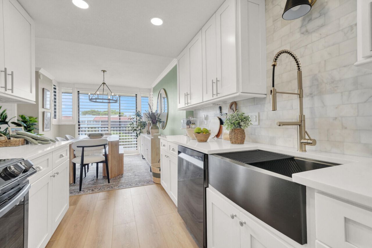 800 Jeffery Street, Unit 403, Boca Raton, FL 33487 Photo