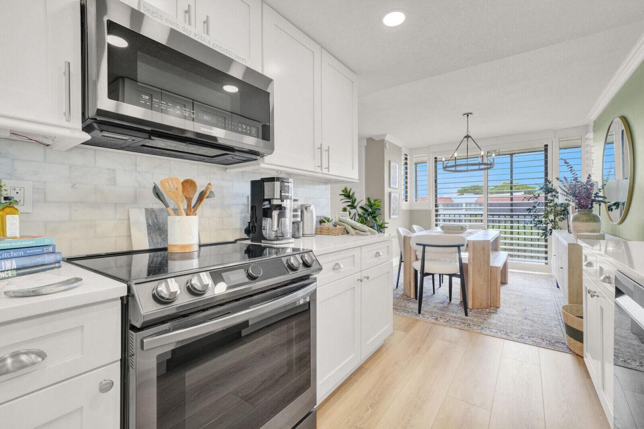 800 Jeffery Street, Unit 403, Boca Raton, FL 33487 Photo