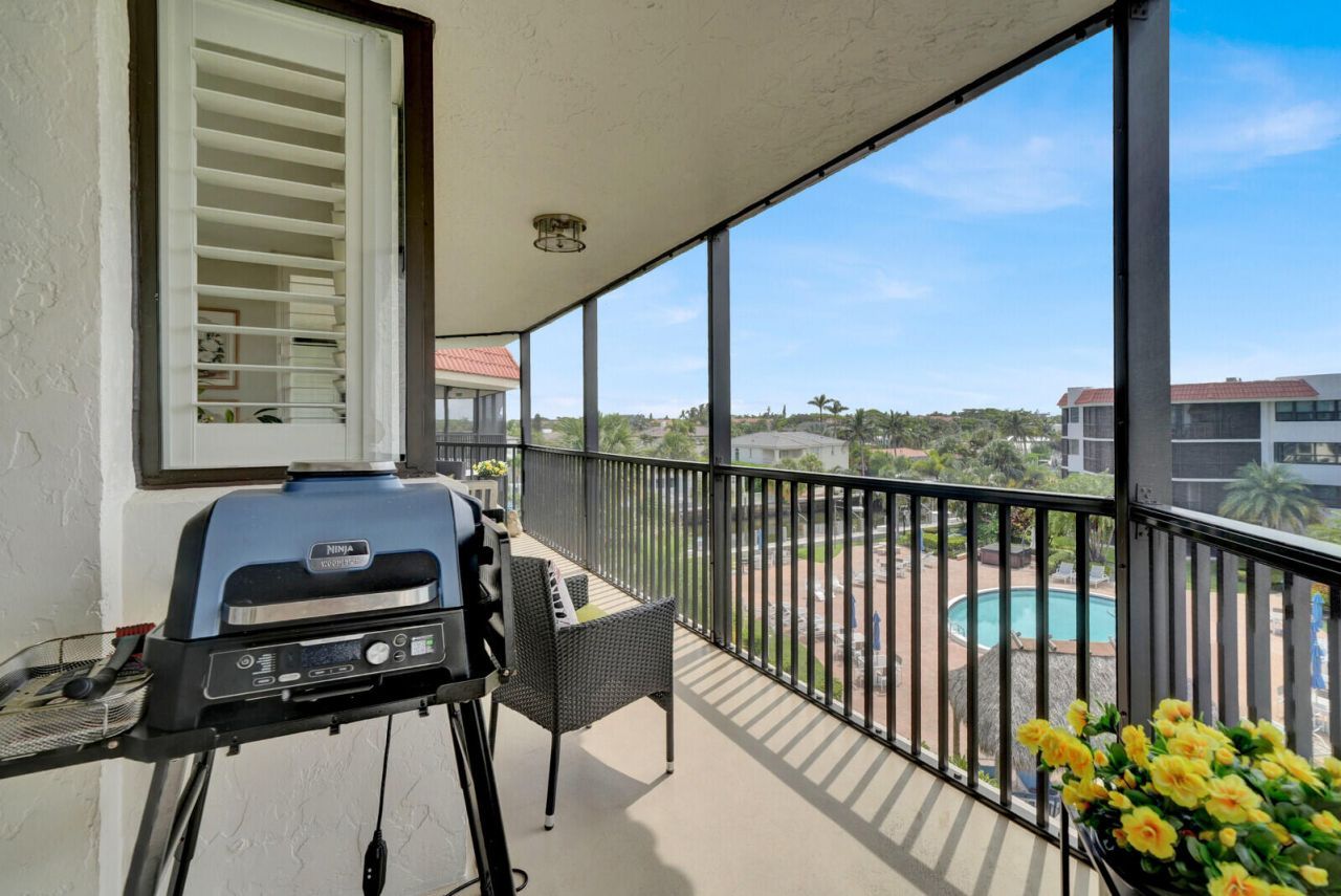 800 Jeffery Street, Unit 403, Boca Raton, FL 33487 Photo