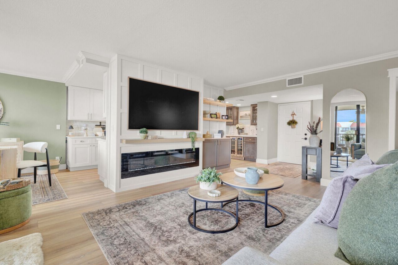 800 Jeffery Street, Unit 403, Boca Raton, FL 33487 Photo