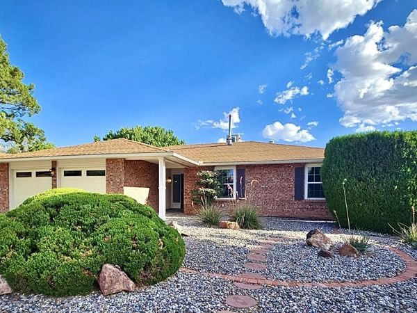 6616 Orphelia Avenue NE, Albuquerque, NM 87109