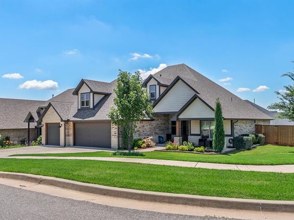 812 Fox Hollow Street, Norman, OK 73069