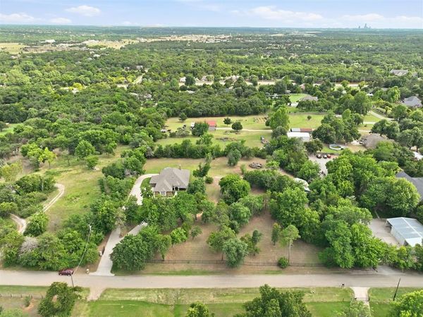 3318 E 44th Street, Edmond, OK 73013