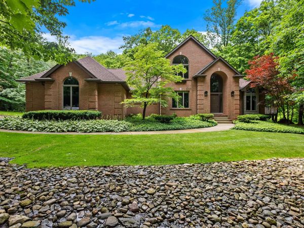 223 Crabapple Lane , Valparaiso, IN 46383