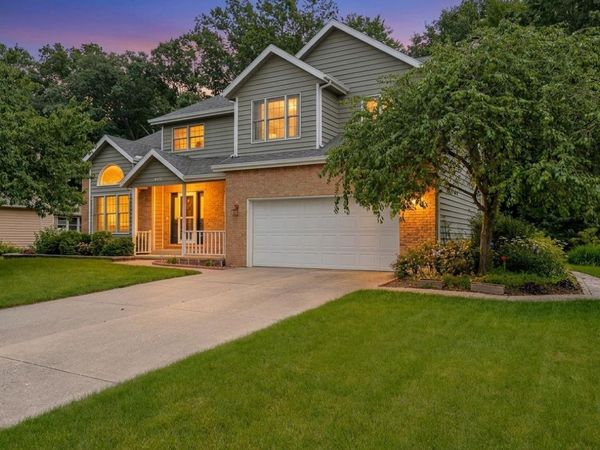 300 Sandpiper Drive , Chesterton, IN 46304
