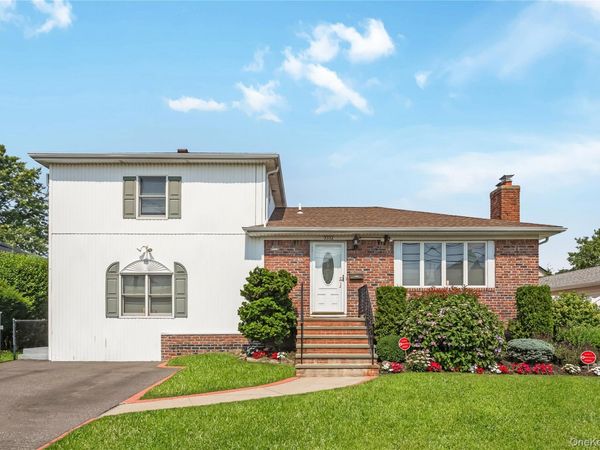 3332 Elliott Boulevard , Oceanside, NY 11572