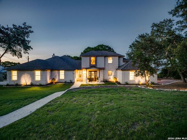 137 Lake View Dr, Boerne, TX 78006