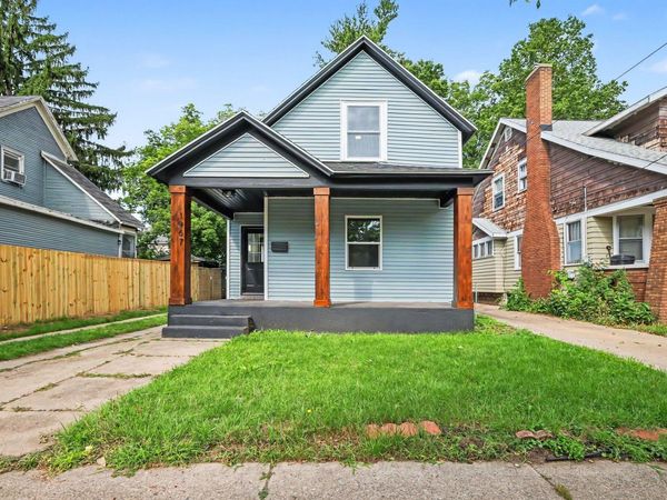 1967 Francis Avenue SE, Grand Rapids, MI 49507