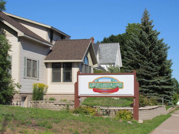 856 W Washington Street, Marquette, MI 49855