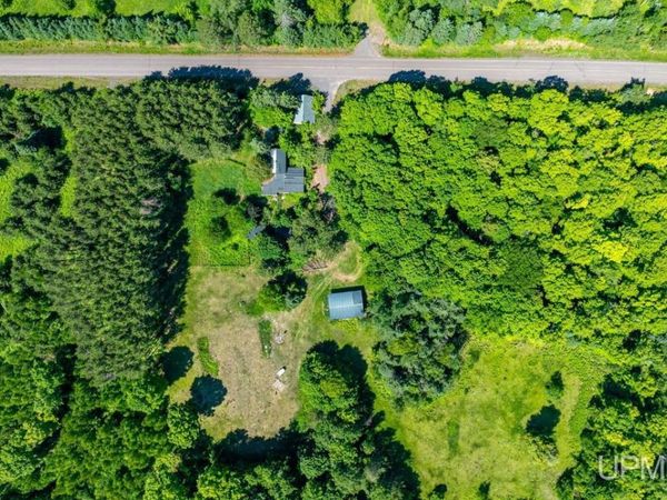 23180 S Laird Road, Laird Twp, MI 49958