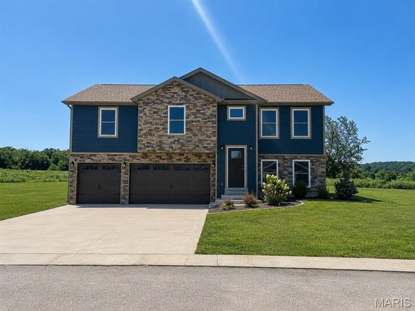 10192 Riehl Farm Drive , Potosi, MO 63664