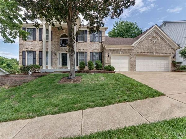 212 Turnberry Place Drive, Wildwood, MO 63011