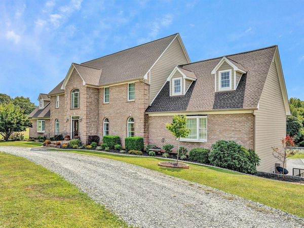 844 Blackwater Hills DR, Glade Hill, VA 24092