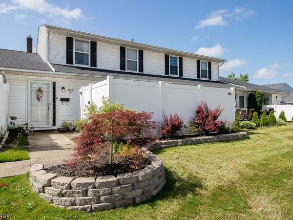 8064 Puritan Drive, Unit B, Mentor, OH 44060