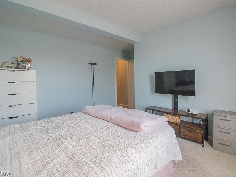 8064 Puritan Drive, Unit B, Mentor, OH 44060 Photo 24