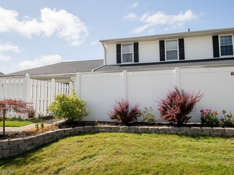 8064 Puritan Drive, Unit B, Mentor, OH 44060 Photo 28