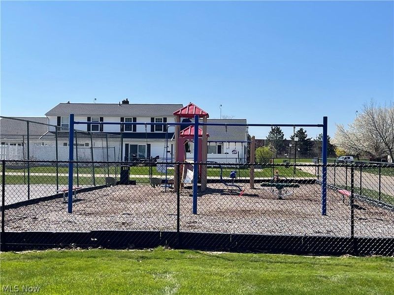 8064 Puritan Drive, Unit B, Mentor, OH 44060 Photo 30