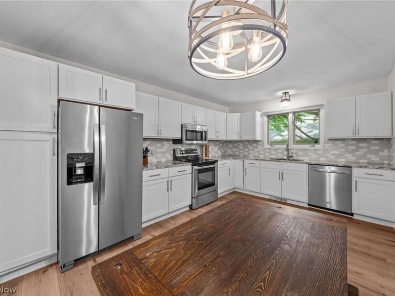 73 Lethbridge Lane, Akron, OH 44321 Photo 14