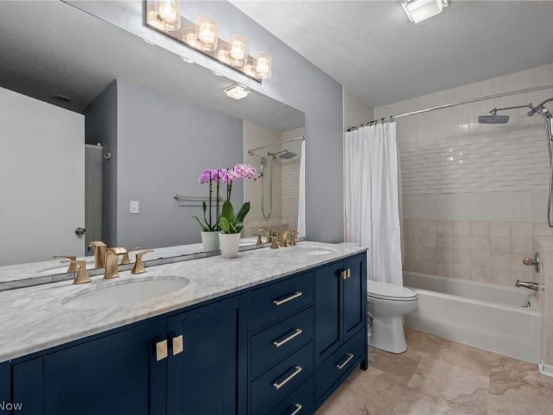 73 Lethbridge Lane, Akron, OH 44321 Photo 18