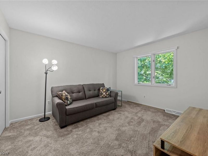 73 Lethbridge Lane, Akron, OH 44321 Photo 32
