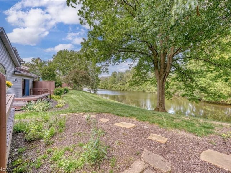 73 Lethbridge Lane, Akron, OH 44321 Photo 38