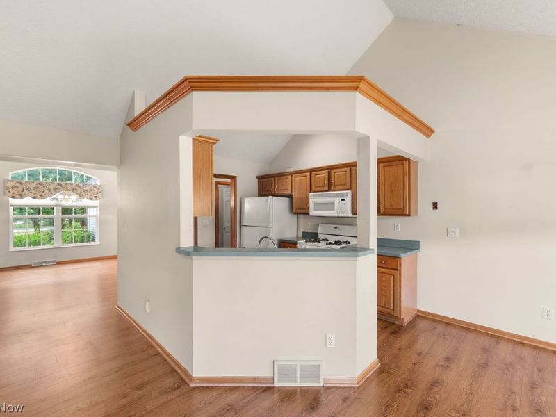 16826 Newport Lane, Middleburg Heights, OH 44130 Photo 13