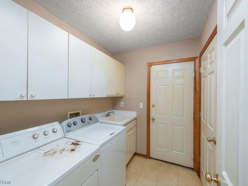 16826 Newport Lane, Middleburg Heights, OH 44130 Photo 17