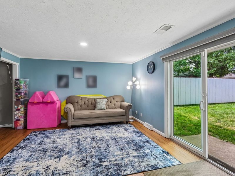 5935 Ashcroft Drive, Mayfield Heights, OH 44124 Photo 18