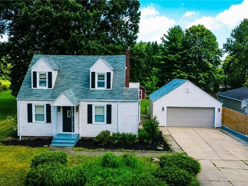 102 W Howe Road, Tallmadge, OH 44278 Photo 1
