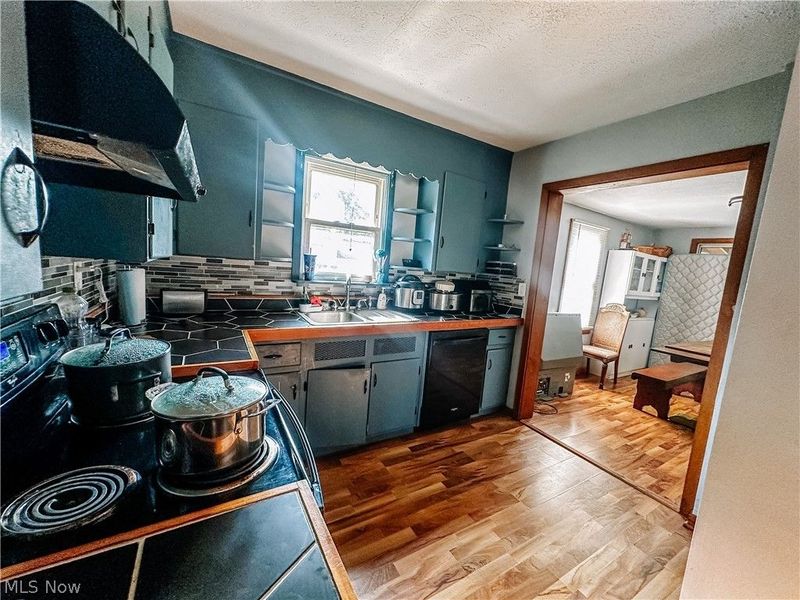 102 W Howe Road, Tallmadge, OH 44278 Photo 14
