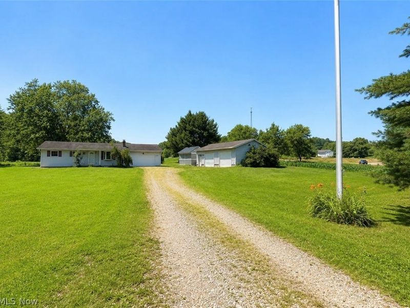 9754 Stonecreek Road, Newcomerstown, OH 43832 Photo 2