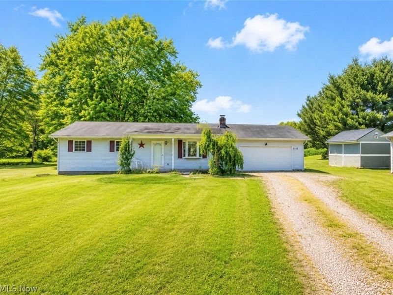 9754 Stonecreek Road, Newcomerstown, OH 43832 Photo 4