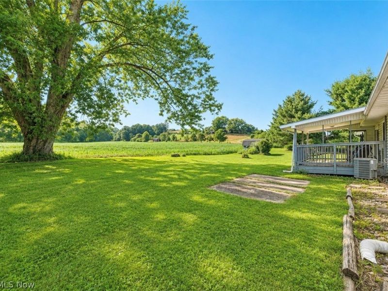 9754 Stonecreek Road, Newcomerstown, OH 43832 Photo 7