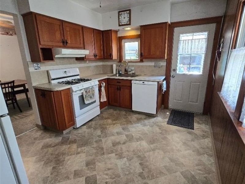3105 Searsdale Avenue, Cleveland, OH 44109 Photo 9