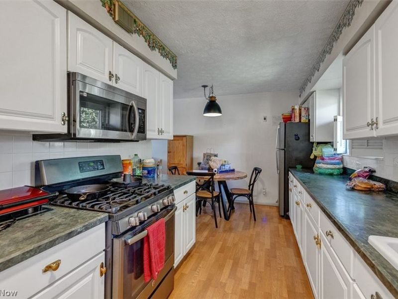 5707 Vickie Lane, Bedford Heights, OH 44146 Photo 6