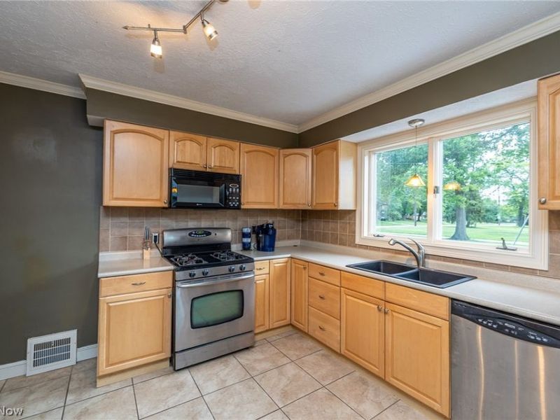 1455 Canterbury Road, Westlake, OH 44145 Photo 10