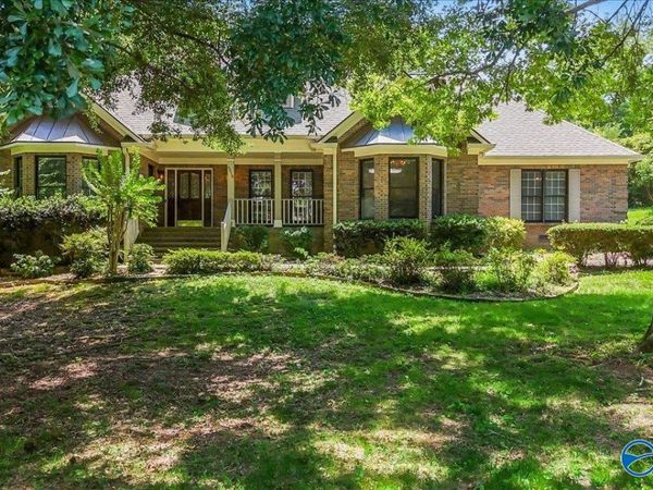 4818 Cove Creek Drive SE, Brownsboro, AL 35741